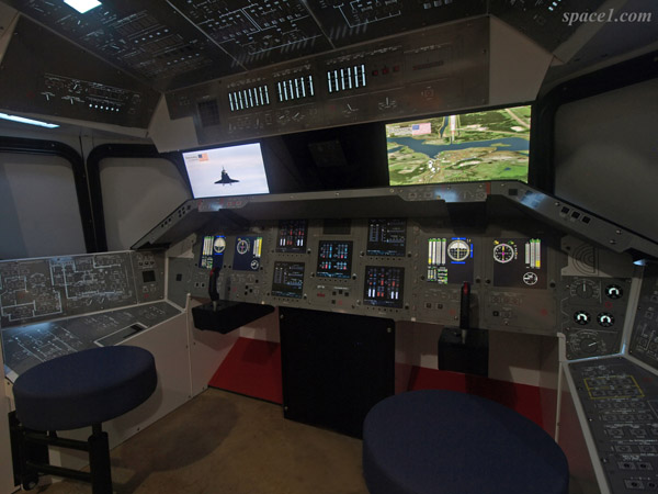 NMUSAF_Space_Shuttle_Simulator_600